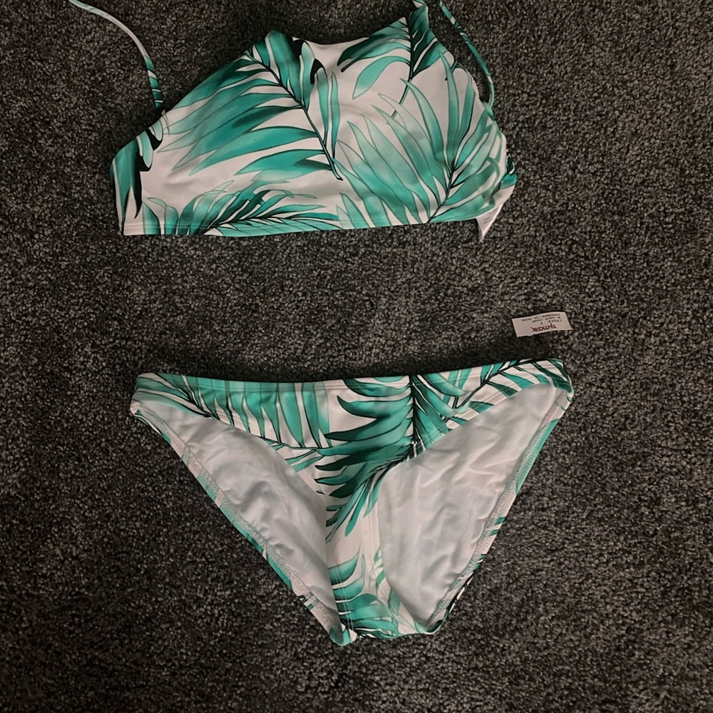 Bodyglove Palm Bathing suit NWT 👙
